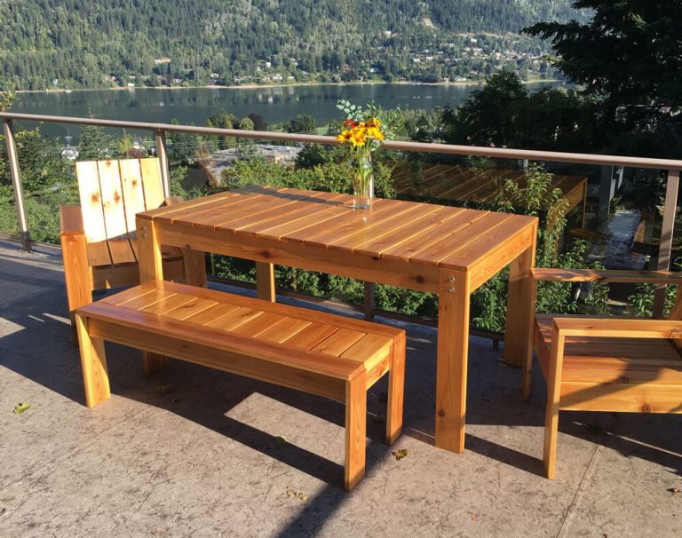 میز و صندلی چوبی فضای باز طرح ترموود