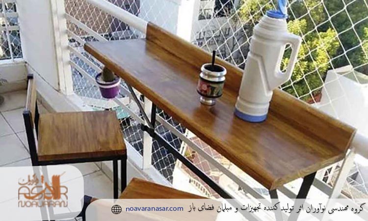 استفاده از میز های بالکنی
